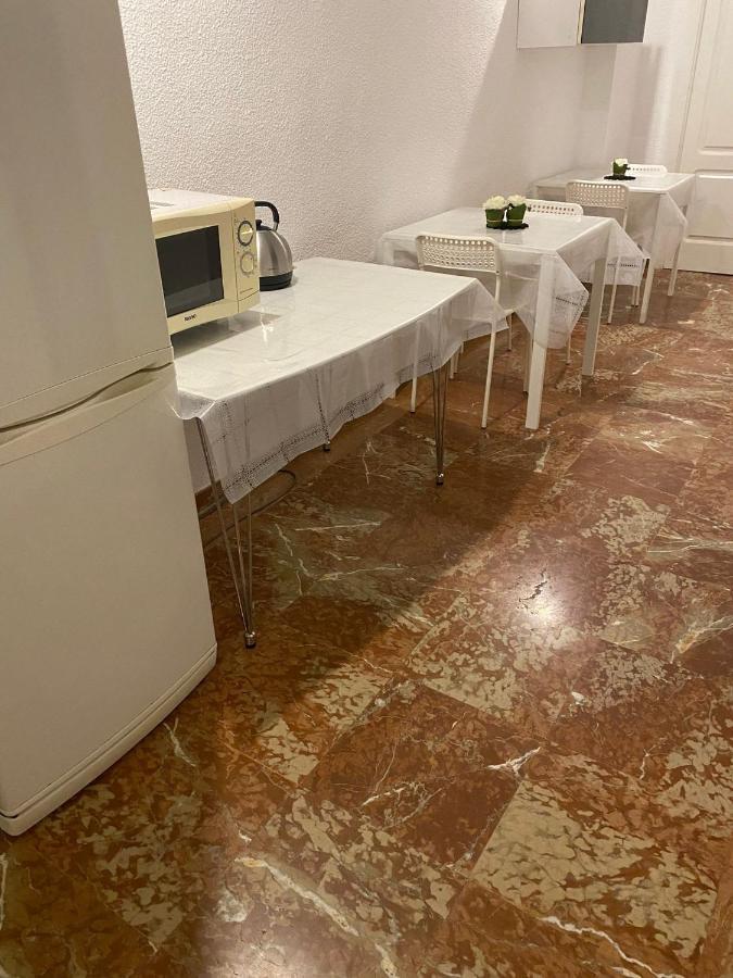 Pension El Dorado Аликанте Екстериор снимка