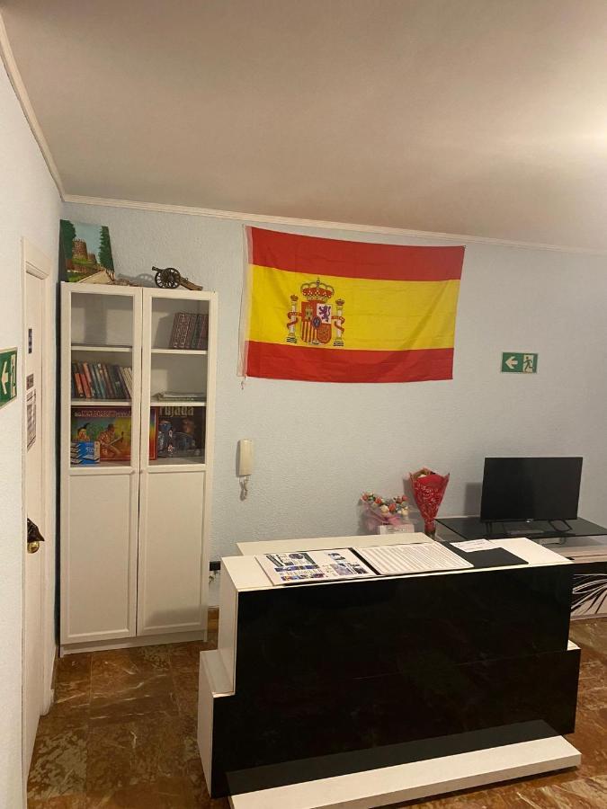 Pension El Dorado Аликанте Екстериор снимка