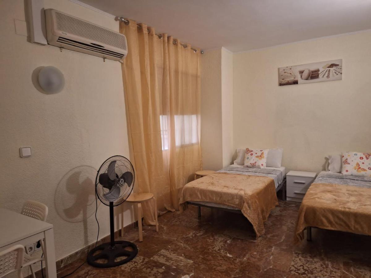 Pension El Dorado Аликанте Екстериор снимка