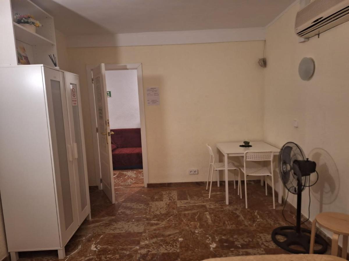 Pension El Dorado Аликанте Екстериор снимка