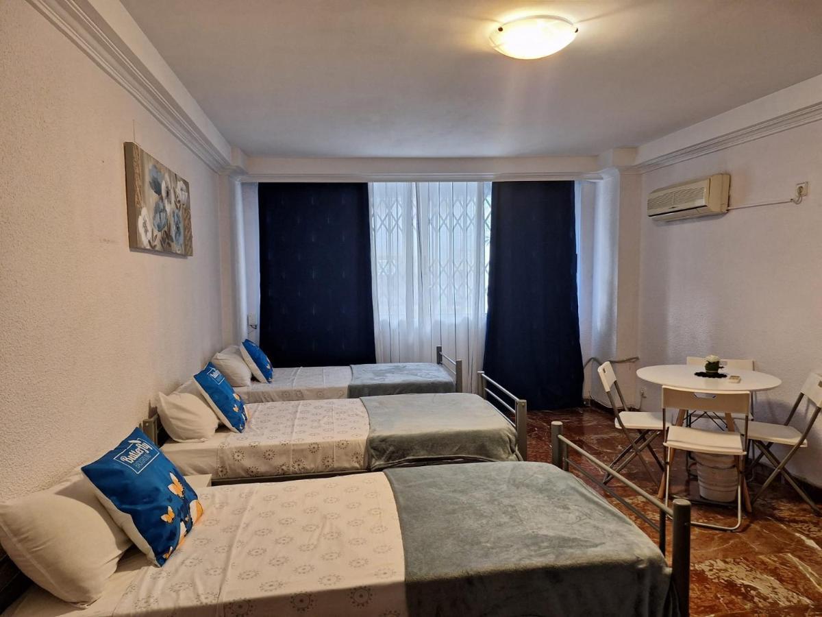 Pension El Dorado Аликанте Екстериор снимка