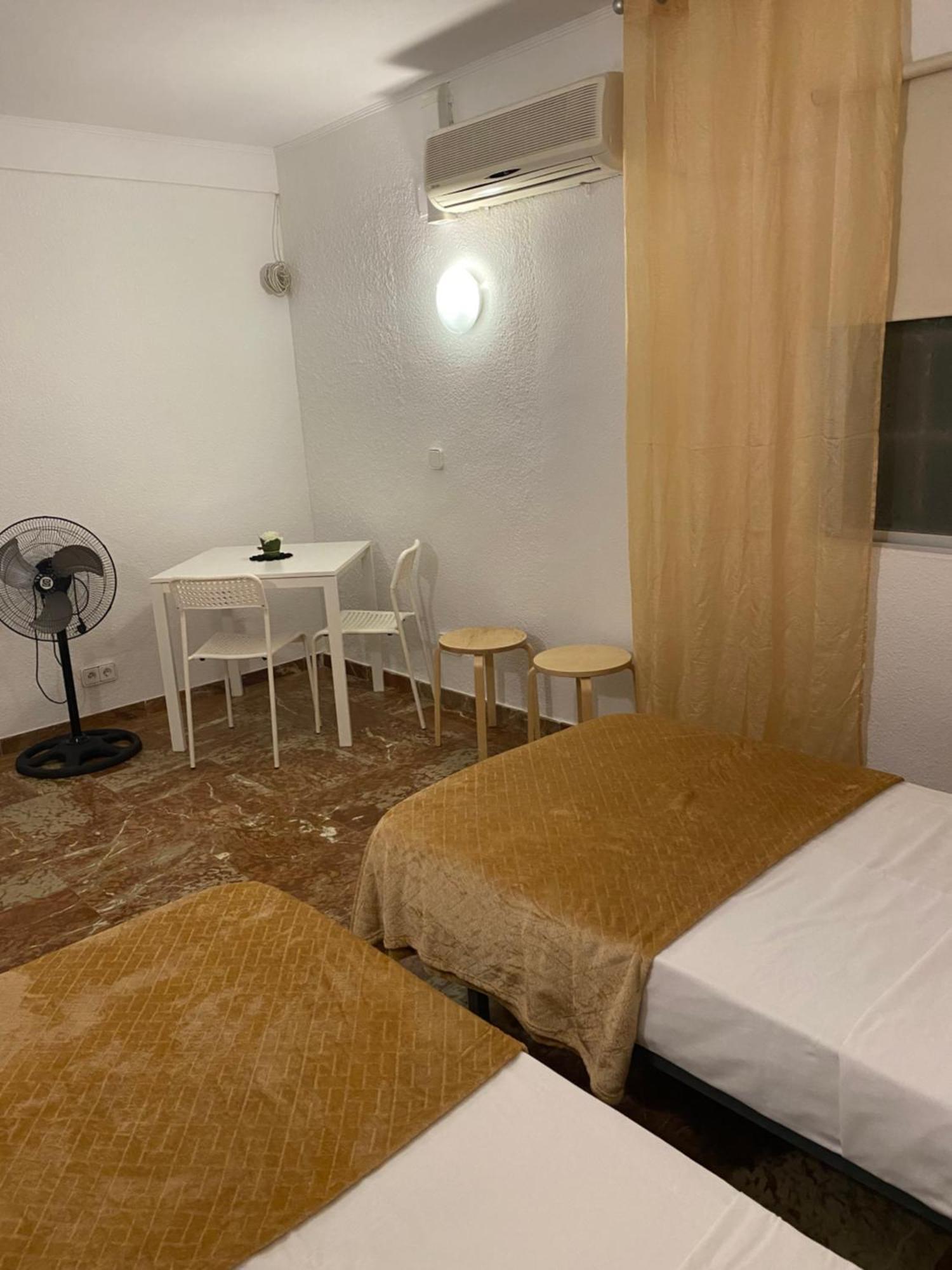 Pension El Dorado Аликанте Екстериор снимка